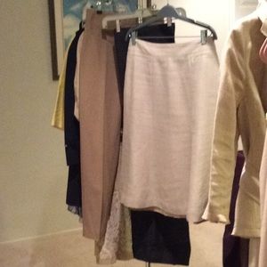 Forth & Towne beige linen skirt w/lining. Size 8